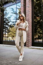 629-1 Comfortable oversized cardigan with a hood and a stylish patch - beige-7