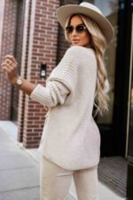 630-1 Warm cardigan with pockets and cuffs on the sleeves - beige-2