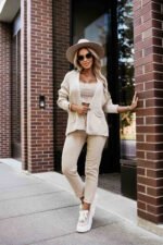 630-1 Warm cardigan with pockets and cuffs on the sleeves - beige-6