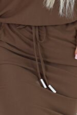 13-173 Sporty midi dress with pockets and a waist tie - mocha brown-8