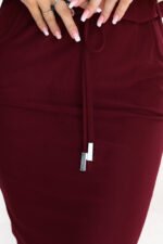 13-174 Sporty midi dress with pockets and a waist tie - burgundy-7