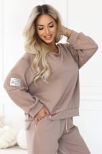 689-1 Women's tracksuit set with an oversized sweatshirt and drawstring pants - cappuccino-6
