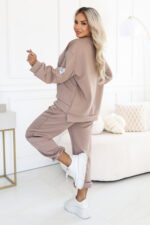 689-1 Women's tracksuit set with an oversized sweatshirt and drawstring pants - cappuccino-4
