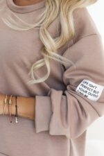 689-1 Women's tracksuit set with an oversized sweatshirt and drawstring pants - cappuccino-8